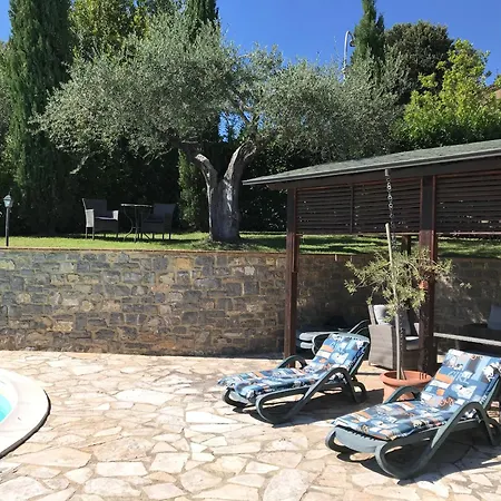 בית נופש Casa Delle Rondini *